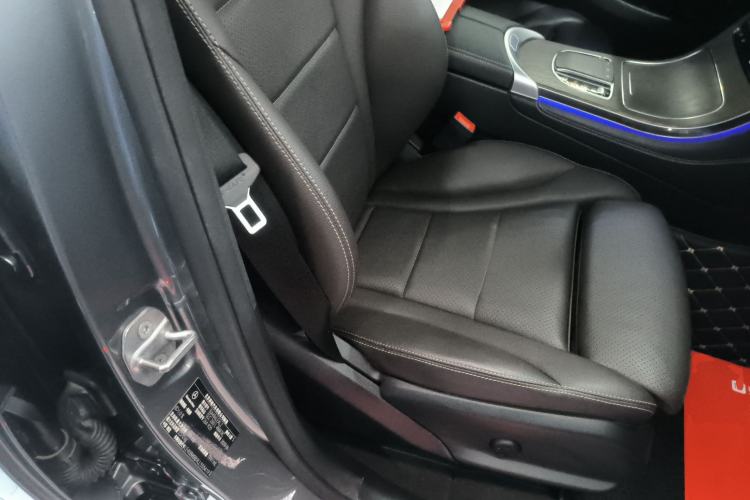 Used Mercedes-Benz GLC 2020 Facelift GLC 260 L 4MATIC Luxury Edition Right Front Seat