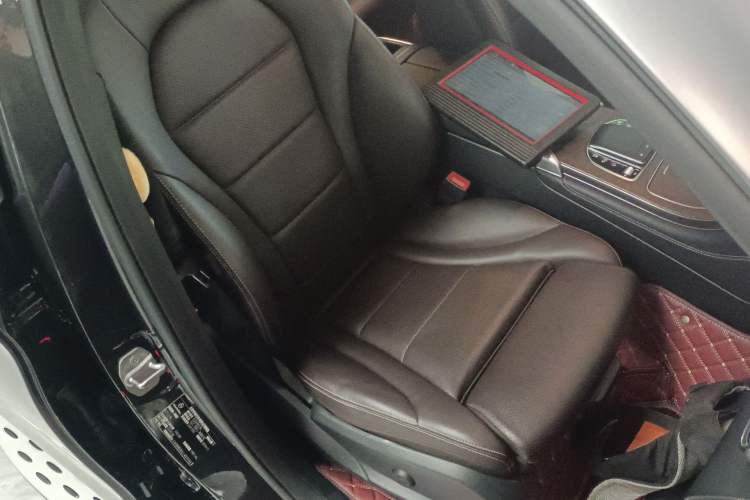 Used Mercedes-Benz GLC 2020 GLC 300 L 4MATIC Dynamic Edition Right Front Seat