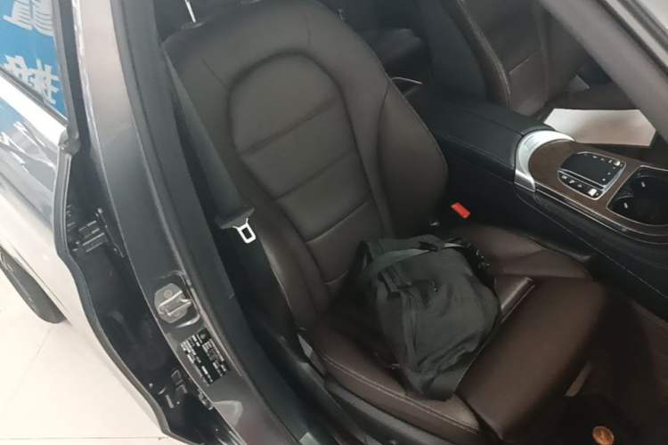 Used Mercedes-Benz GLC 2020 Facelifted GLC 260 L 4MATIC Dynamic Edition Right Front Seat
