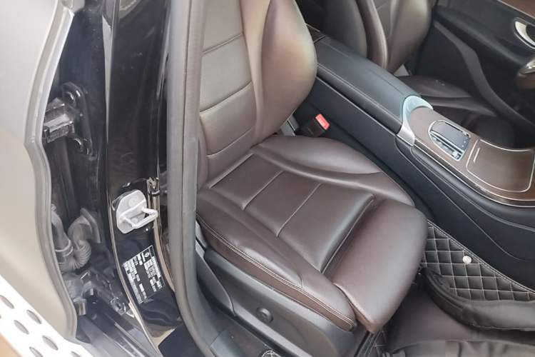 Used Mercedes-Benz GLC 2020 GLC 300 L 4MATIC Luxury Model Right Front Seat