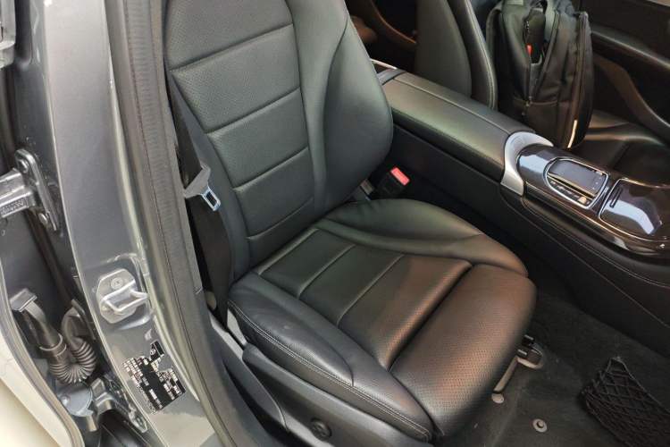 Used Mercedes-Benz GLC 2020 GLC 260 L 4MATIC Dynamic Model Right Front Seat