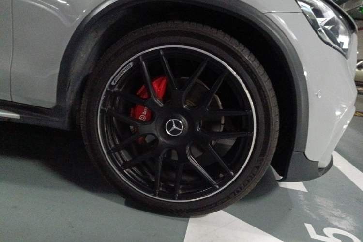 Used Mercedes-Benz GLC 2020 GLC 260 L 4MATIC Luxury Model Right Front Wheel Hub