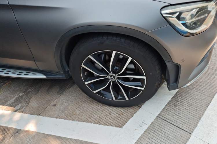 Used Mercedes-Benz GLC 2020 Facelift GLC 300 L 4MATIC Dynamic Edition Right Front Wheel Hub