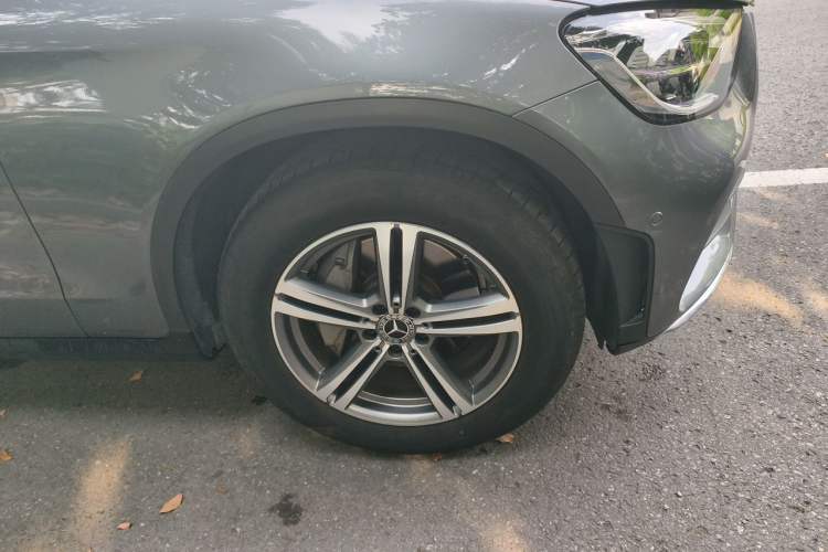 Used Mercedes-Benz GLC 2020 GLC 260 L 4MATIC Luxury Model Right Front Wheel Hub