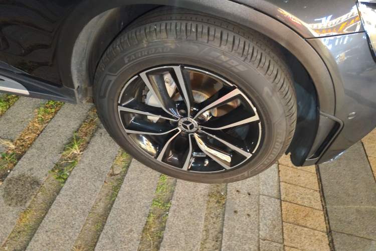 Used Mercedes-Benz GLC 2020 Facelift GLC 300 L 4MATIC Dynamic Edition Right Front Wheel Hub