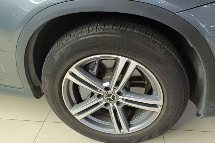 Used Mercedes-Benz GLC 2020 Facelifted GLC 260 L 4MATIC Dynamic Edition Right Front Wheel Hub