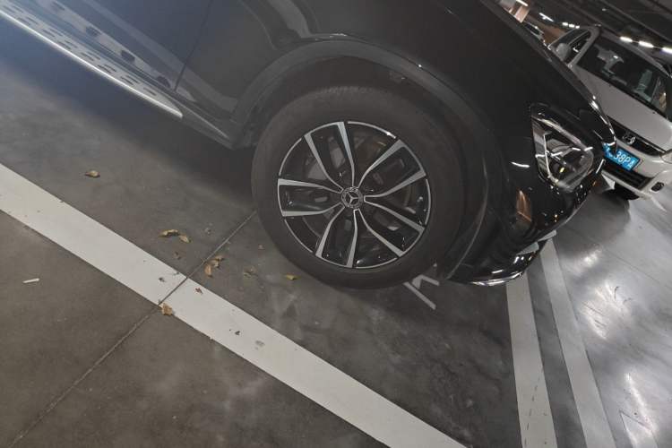 Used Mercedes-Benz GLC 2020 Facelift GLC 300 L 4MATIC Dynamic Edition Right Front Wheel Hub