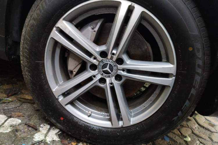 Used Mercedes-Benz GLC 2020 Facelifted GLC 260 L 4MATIC Dynamic Edition Right Front Wheel Hub