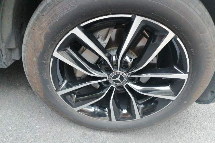 Used Mercedes-Benz GLC 2020 Facelift GLC 300 L 4MATIC Dynamic Edition Right Front Wheel Hub