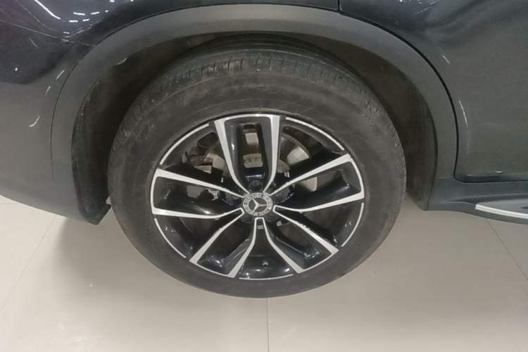 Used Mercedes-Benz GLC 2020 GLC 300 L 4MATIC Dynamic Edition Right Rear Wheel Hub