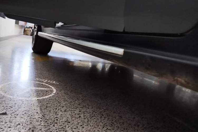 Used Mercedes-Benz GLC 2020 GLC 300 L 4MATIC Dynamic Edition Right Side Sill