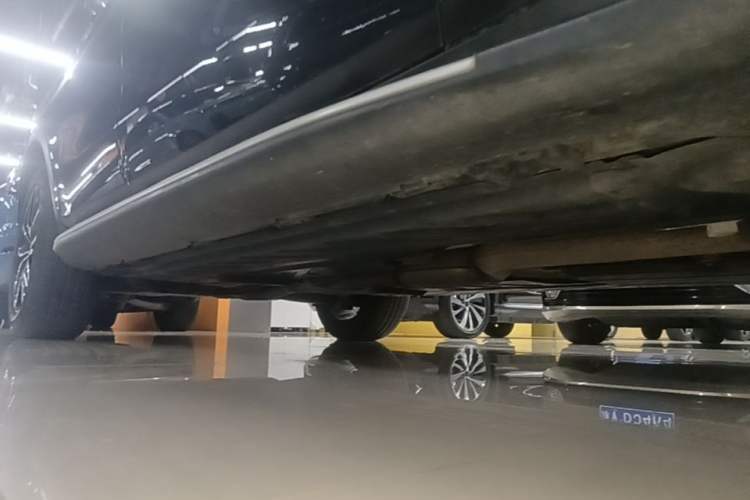 Used Mercedes-Benz GLC 2020 GLC 300 L 4MATIC Dynamic Edition Right Side Sill