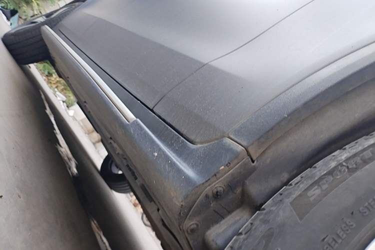Used Mercedes-Benz GLC 2020 GLC 300 L 4MATIC Luxury Model Right Side Sill