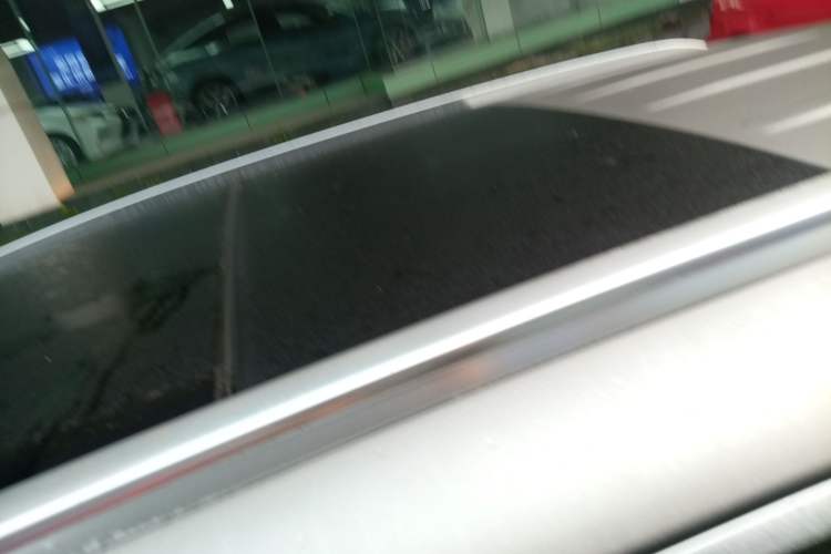 Used Mercedes-Benz GLC 2020 GLC 260 L 4MATIC Luxury Model Roof