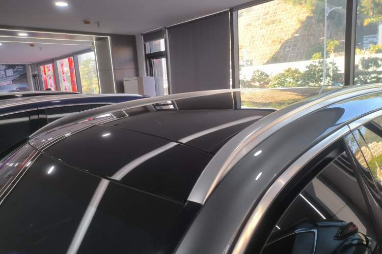 Used Mercedes-Benz GLC 2020 Facelift GLC 260 L 4MATIC Luxury Edition Roof