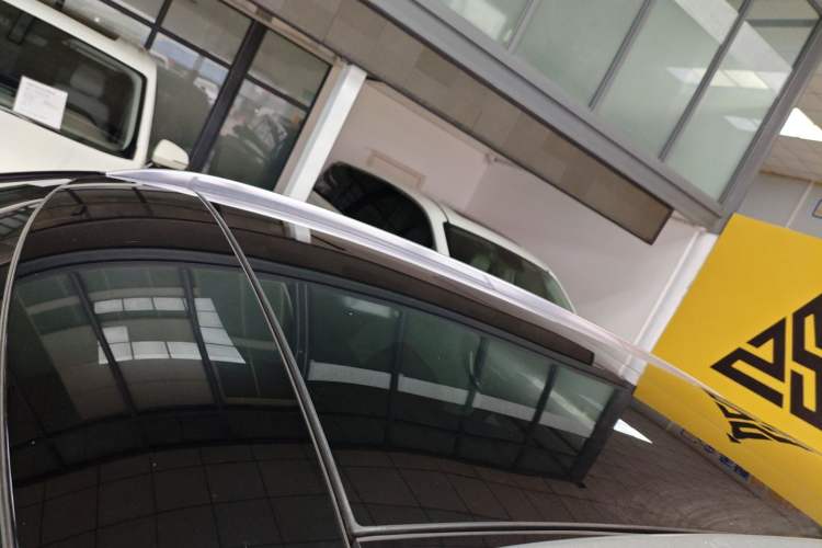 Used Mercedes-Benz GLC 2020 GLC 260 L 4MATIC Dynamic Model Roof