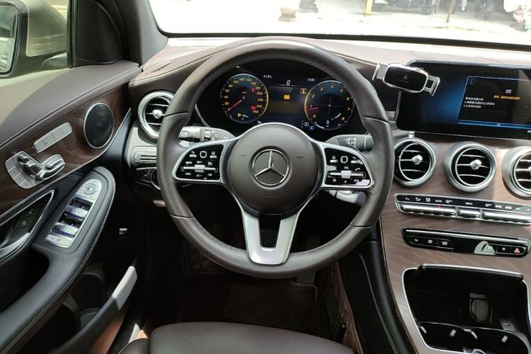 Used Mercedes-Benz GLC 2020 GLC 300 L 4MATIC Dynamic Edition Steering Wheel