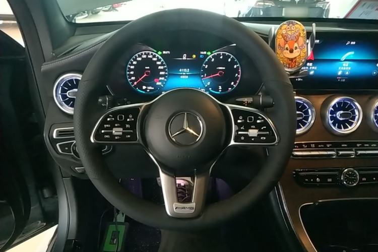 Used Mercedes-Benz GLC 2020 GLC 260 L 4MATIC Luxury Model Steering Wheel