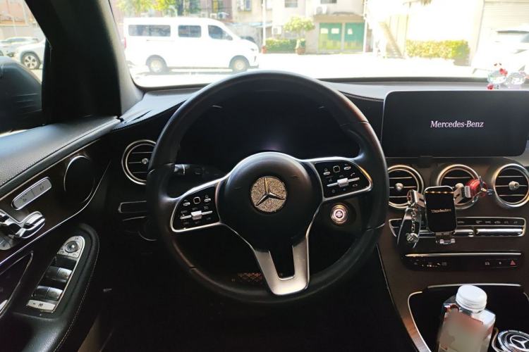 Used Mercedes-Benz GLC 2020 GLC 300 L 4MATIC Dynamic Edition Steering Wheel