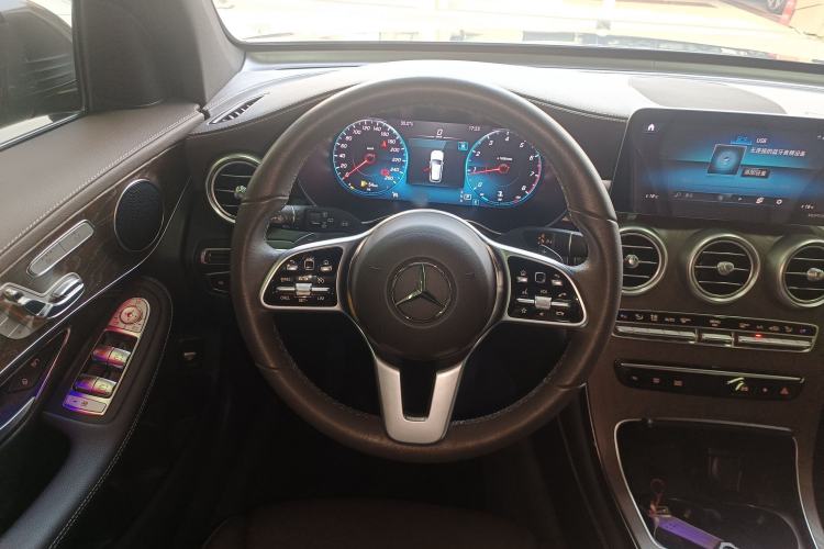 Used Mercedes-Benz GLC 2020 Facelift GLC 300 L 4MATIC Dynamic Edition Steering Wheel