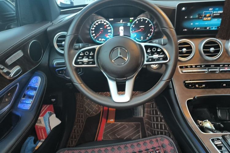 Used Mercedes-Benz GLC 2020 Facelift GLC 260 L 4MATIC Luxury Edition Steering Wheel