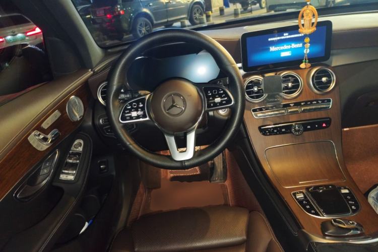 Used Mercedes-Benz GLC 2020 Facelift GLC 300 L 4MATIC Dynamic Edition Steering Wheel