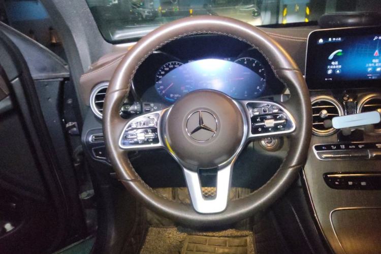 Used Mercedes-Benz GLC 2020 Facelift GLC 260 L 4MATIC Luxury Edition Steering Wheel