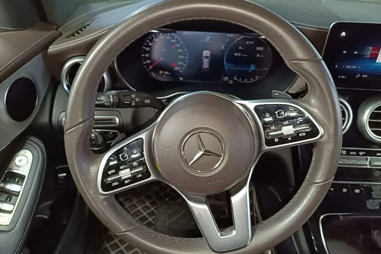 Used Mercedes-Benz GLC 2020 Facelifted GLC 260 L 4MATIC Dynamic Edition Steering Wheel