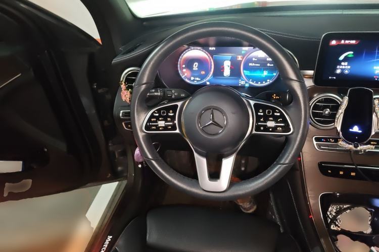Used Mercedes-Benz GLC 2020 GLC 260 L 4MATIC Luxury Model Steering Wheel