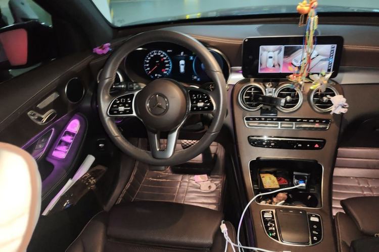 Used Mercedes-Benz GLC 2020 Facelift GLC 260 L 4MATIC Luxury Edition Steering Wheel