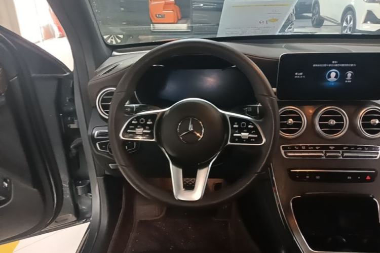 Used Mercedes-Benz GLC 2020 Facelifted GLC 260 L 4MATIC Dynamic Edition Steering Wheel