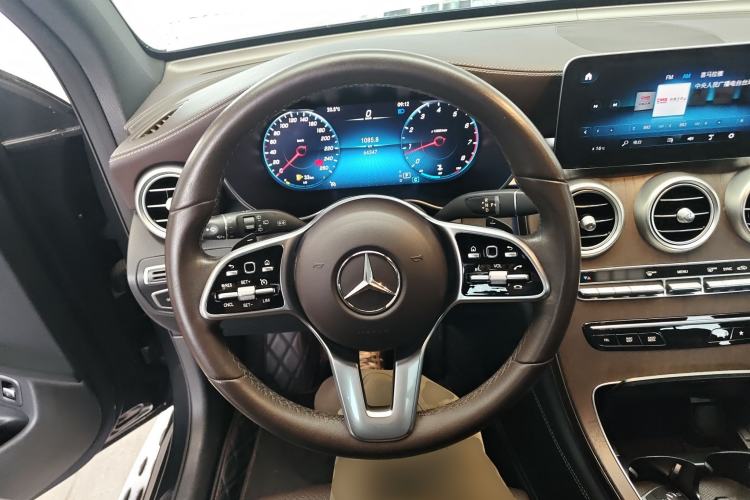 Used Mercedes-Benz GLC 2020 Facelift GLC 260 L 4MATIC Luxury Edition Steering Wheel