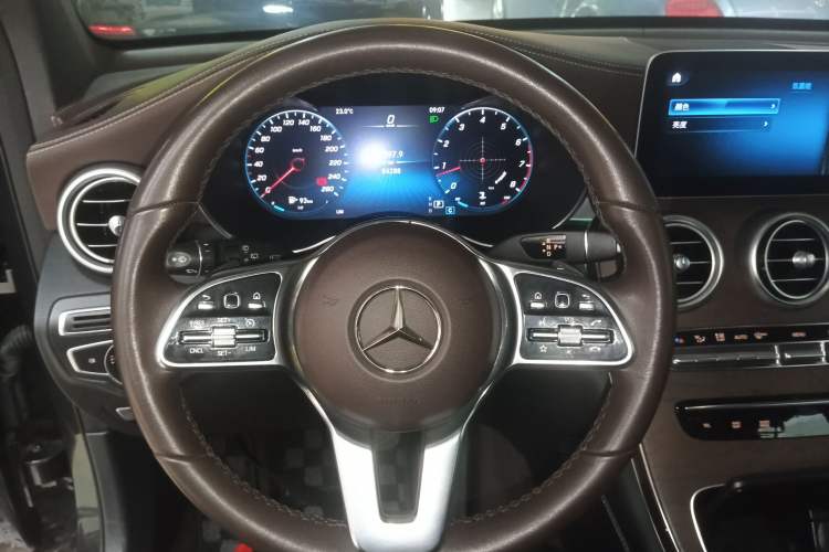 Used Mercedes-Benz GLC 2020 GLC 260 L 4MATIC Luxury Model Steering Wheel