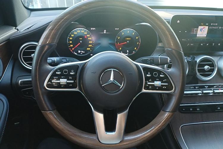Used Mercedes-Benz GLC 2020 GLC 300 L 4MATIC Luxury Model Steering Wheel