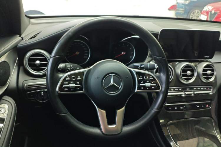 Used Mercedes-Benz GLC 2020 GLC 260 L 4MATIC Dynamic Model Steering Wheel