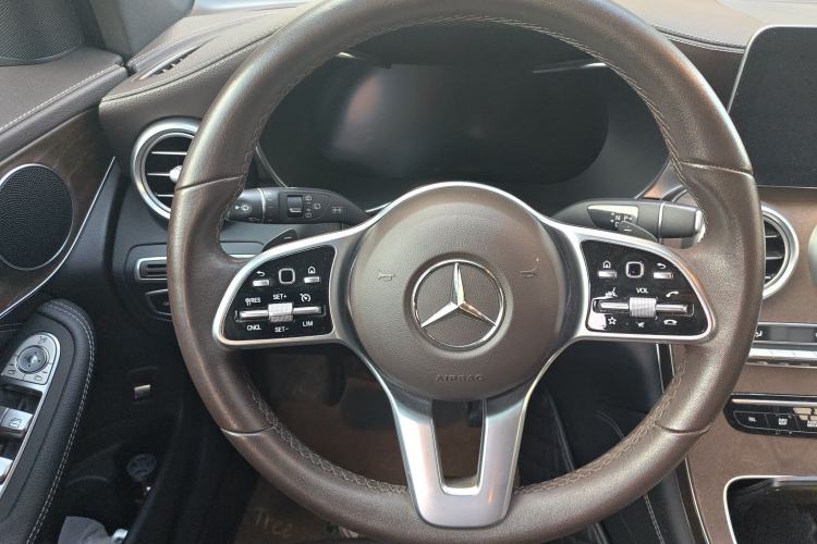 Used Mercedes-Benz GLC 2020 Facelift GLC 260 L 4MATIC Luxury Edition Steering Wheel