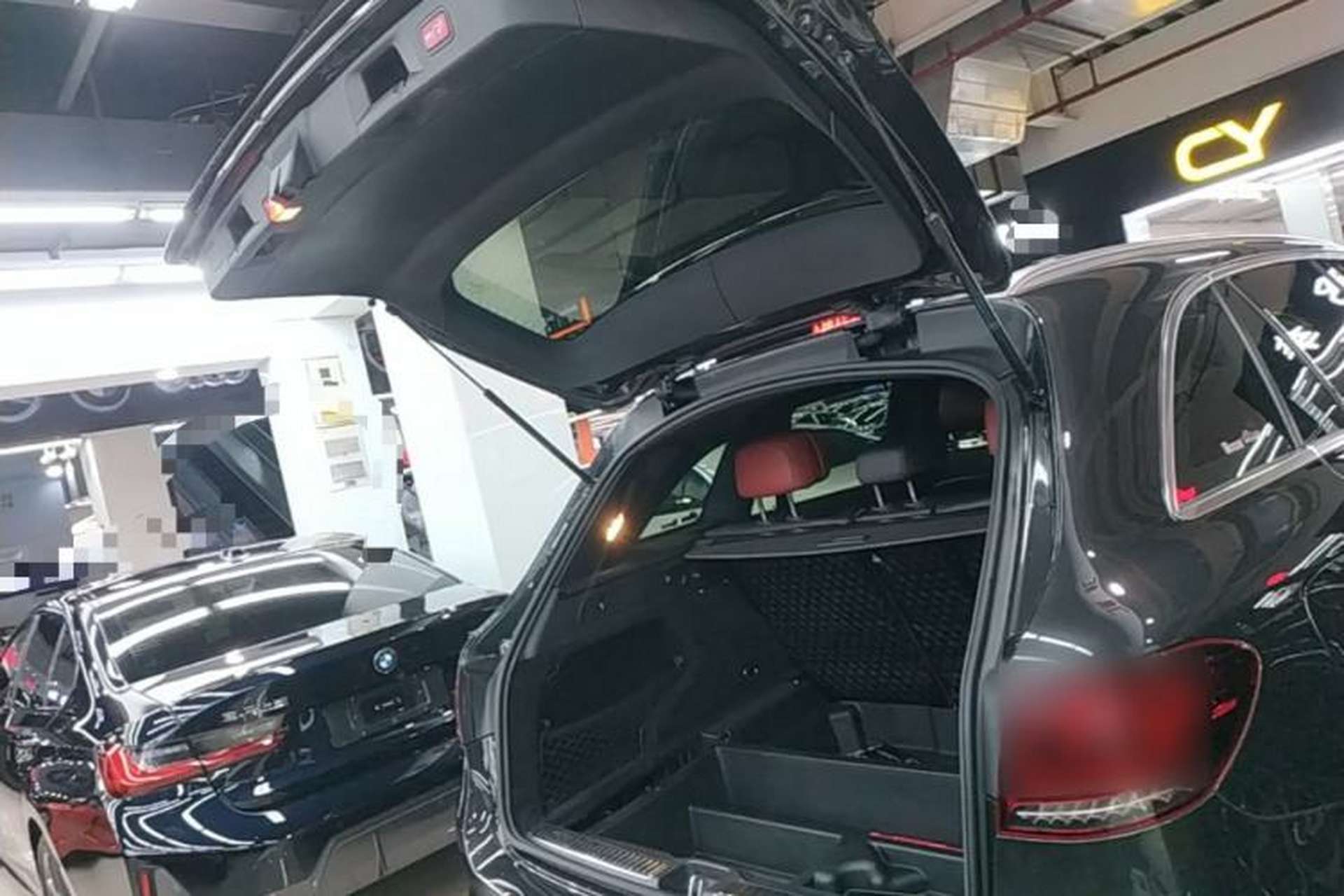 Used Mercedes-Benz GLC 2020 GLC 260 L 4MATIC Luxury Model Trunk