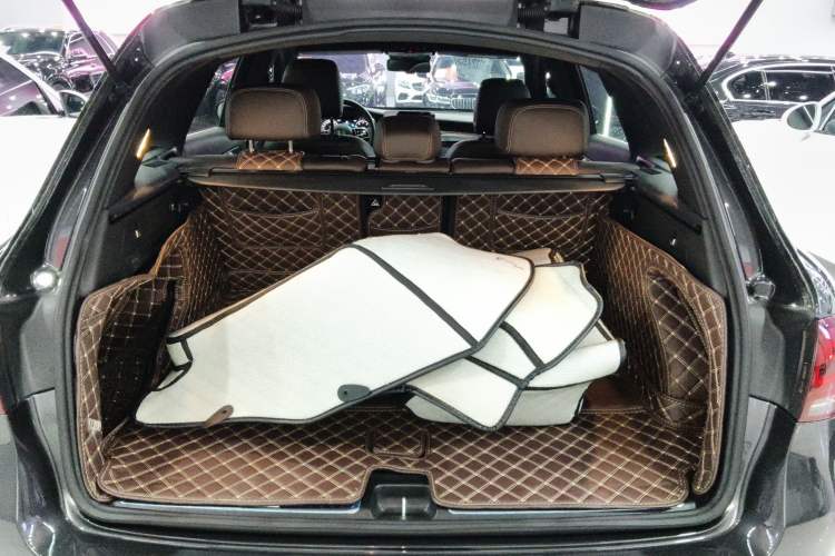 Used Mercedes-Benz GLC 2020 GLC 300 L 4MATIC Dynamic Edition Trunk