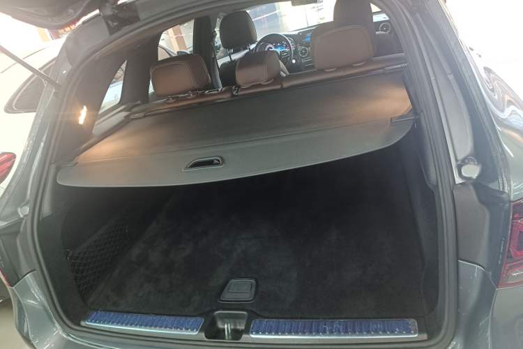 Used Mercedes-Benz GLC 2020 Facelift GLC 300 L 4MATIC Dynamic Edition Trunk
