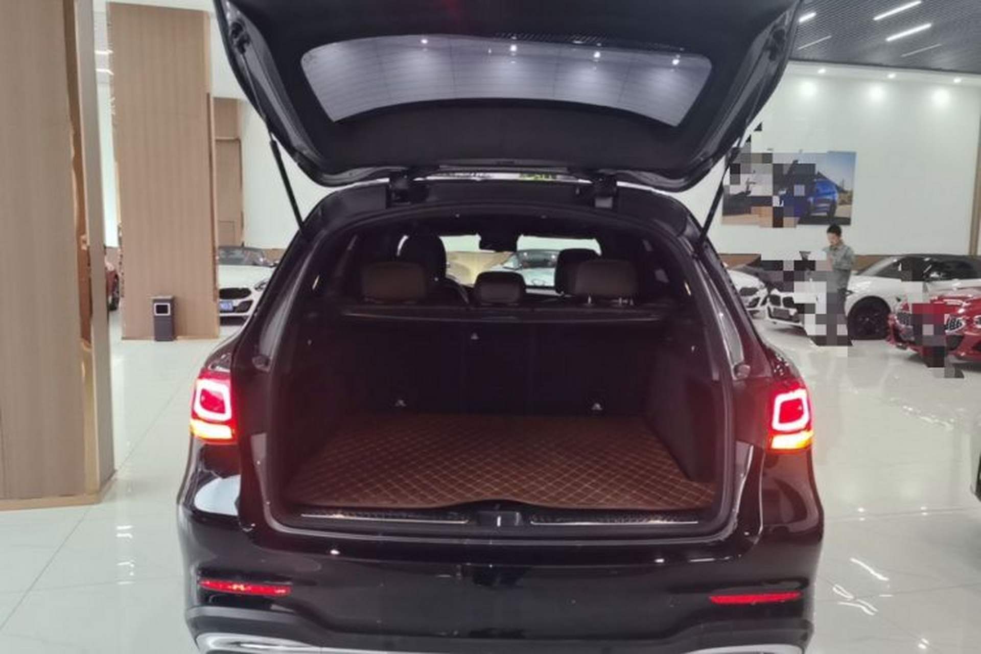 Used Mercedes-Benz GLC 2020 Facelift GLC 300 L 4MATIC Dynamic Edition Trunk