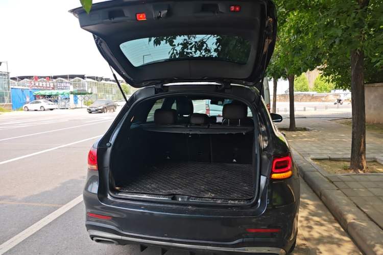 Used Mercedes-Benz GLC 2020 Facelift GLC 300 L 4MATIC Dynamic Edition Trunk