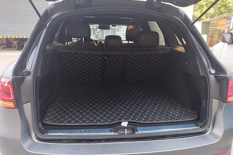 Used Mercedes-Benz GLC 2020 GLC 300 L 4MATIC Luxury Model Trunk