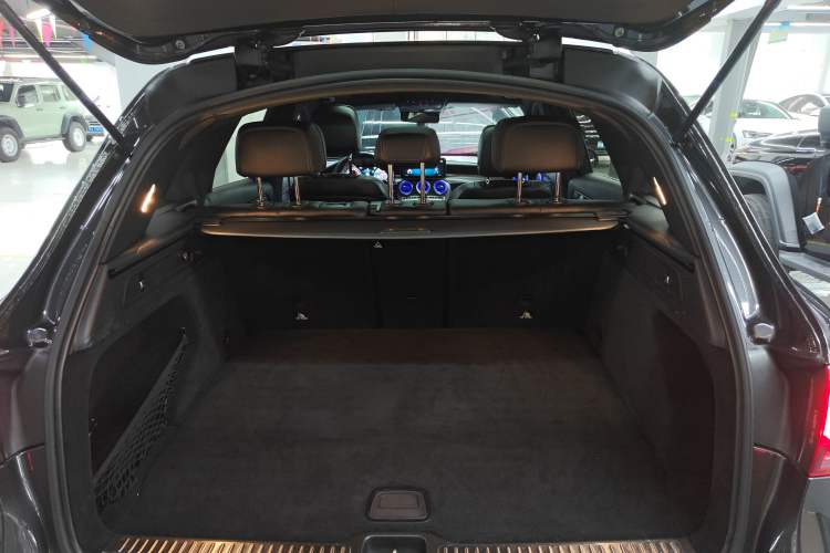 Used Mercedes-Benz GLC 2020 Facelift GLC 300 L 4MATIC Dynamic Edition Trunk