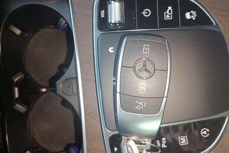 Used Mercedes-Benz GLC 2020 Facelift GLC 300 L 4MATIC Dynamic Edition Vehicle Key