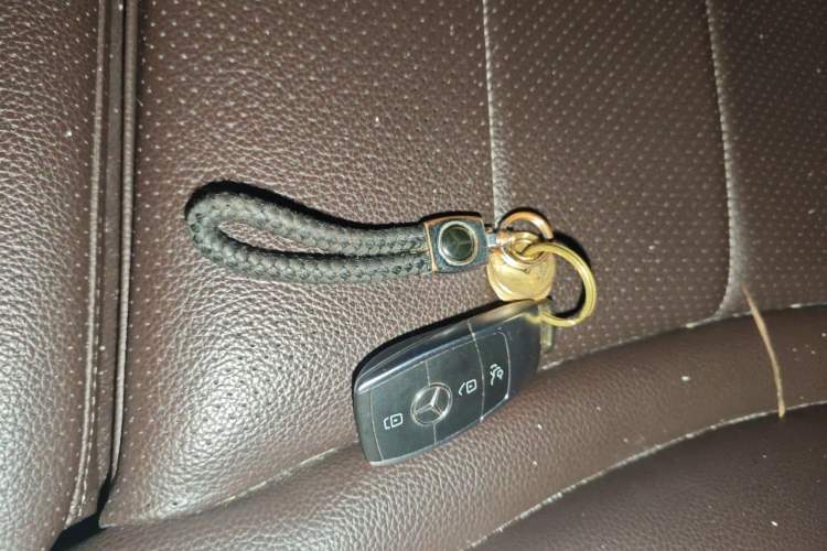 Used Mercedes-Benz GLC 2020 Facelift GLC 300 L 4MATIC Dynamic Edition Vehicle Key