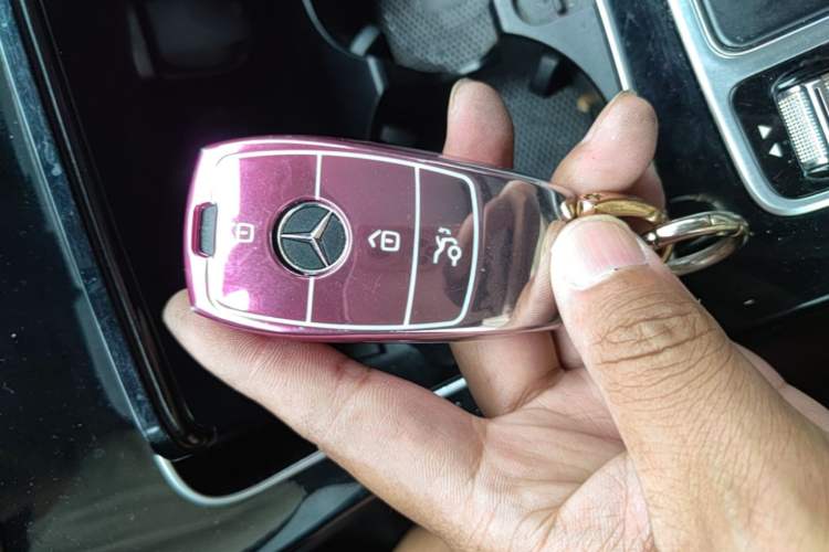 Used Mercedes-Benz GLC 2020 GLC 260 L 4MATIC Luxury Model Vehicle Key