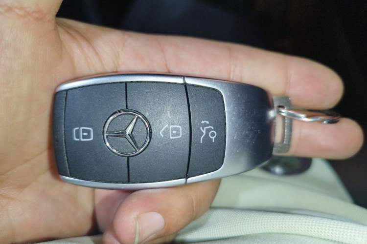 Used Mercedes-Benz GLC 2020 Facelift GLC 300 L 4MATIC Dynamic Edition Vehicle Key