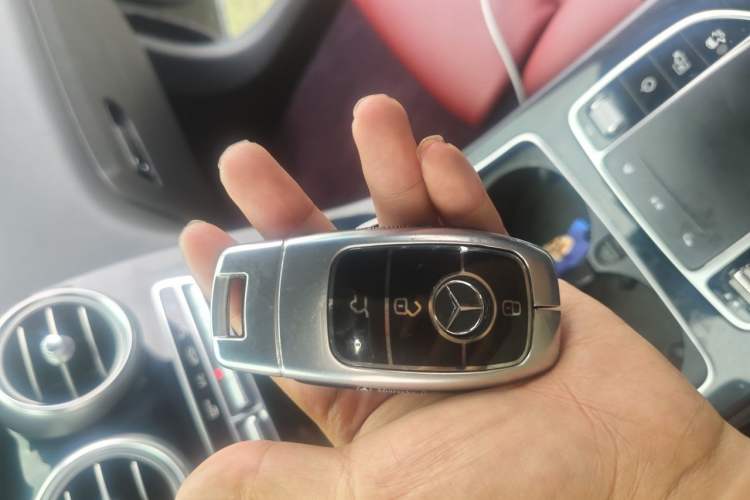 Used Mercedes-Benz GLC 2020 GLC 300 L 4MATIC Luxury Model Vehicle Key