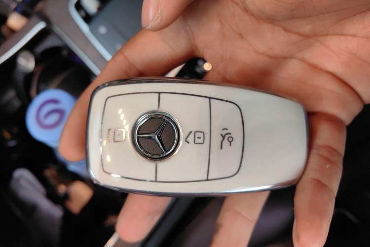 Used Mercedes-Benz GLC 2020 Facelift GLC 260 L 4MATIC Luxury Edition Vehicle Key