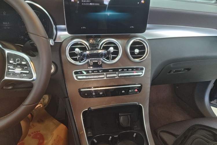 Used Mercedes-Benz GLC 2020 GLC 260 L 4MATIC Luxury Model Audio And AC Panel